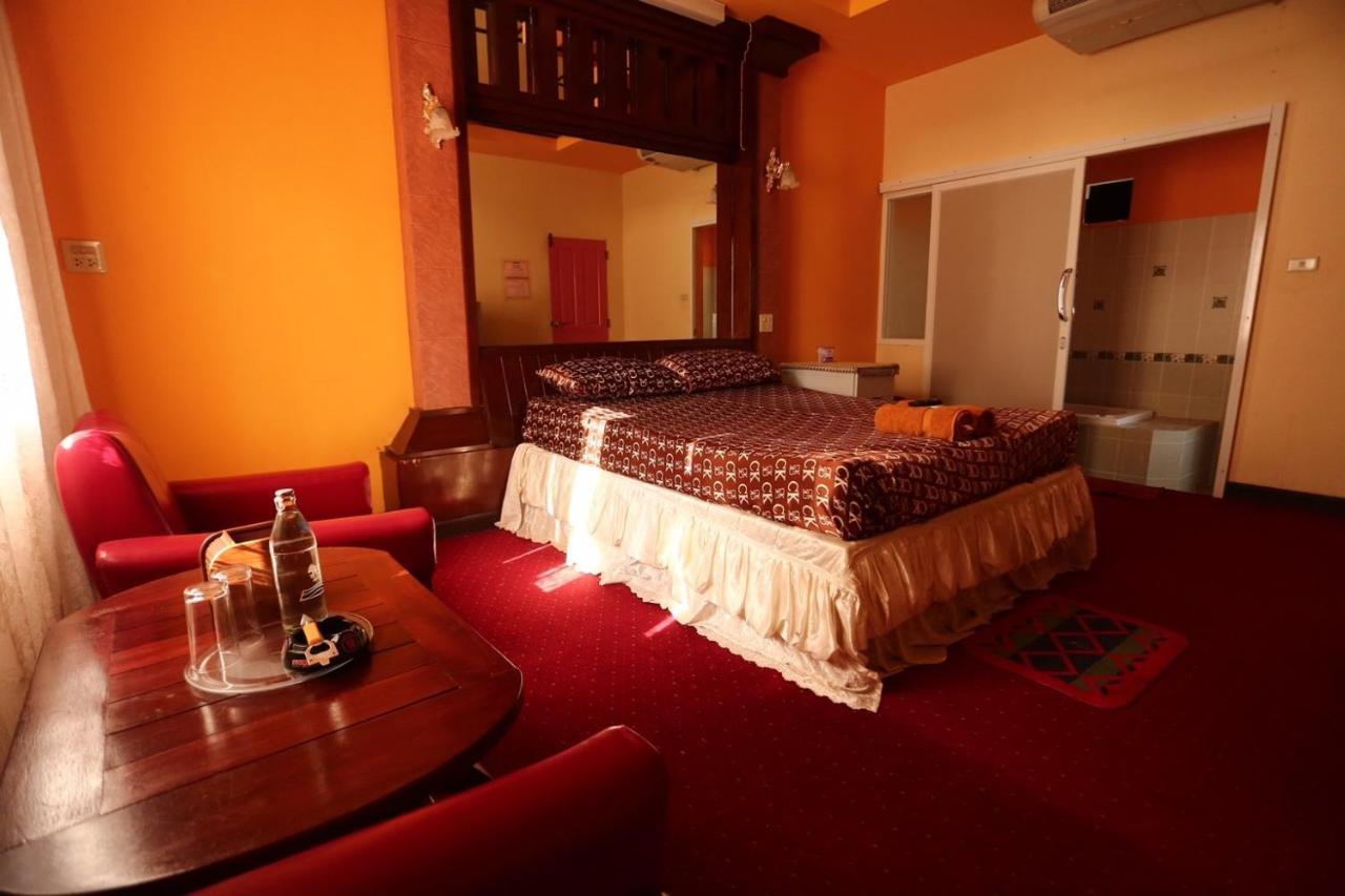 Diane Hotel Phetchaburi Dış mekan fotoğraf